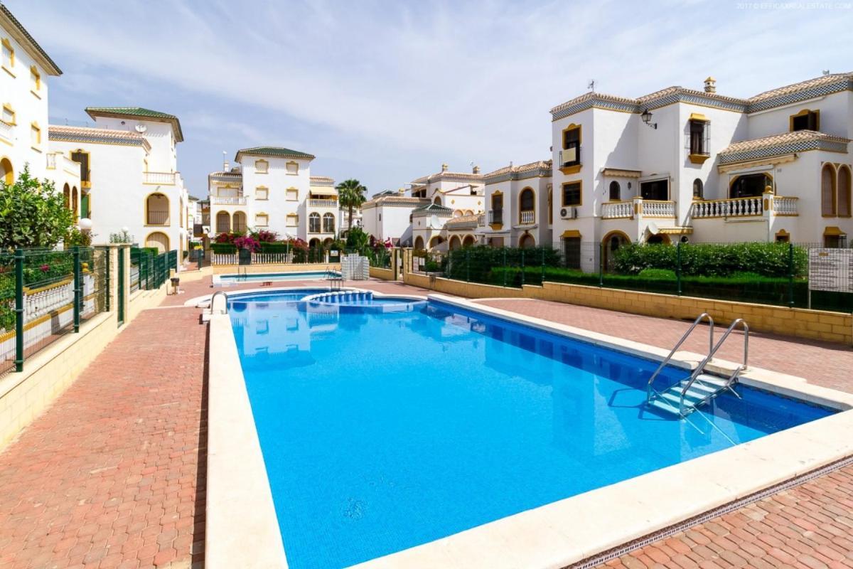 Ferienwohnung Casa Micha Torrevieja Exterior foto